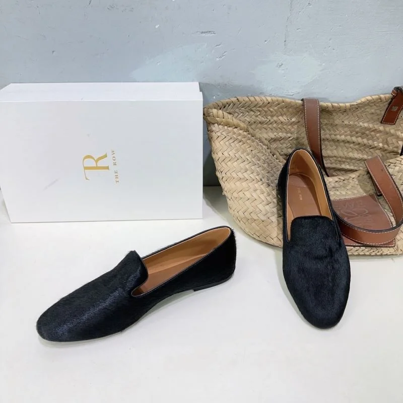 The Row Shoes UrbanStyle 8756