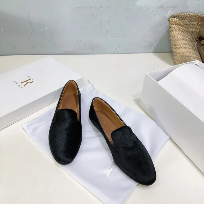 The Row Shoes UrbanStyle 8756