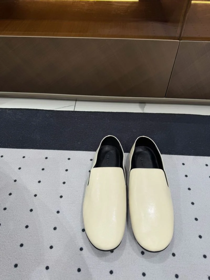 RelaxedFit The Row Shoes 15378
