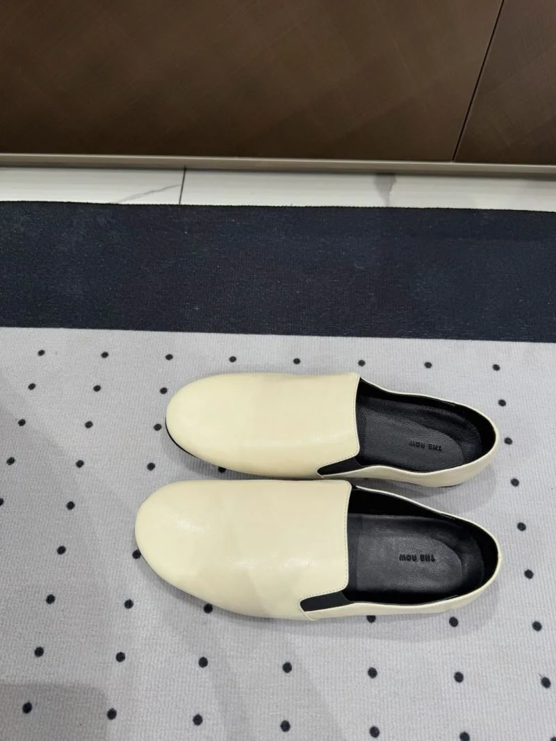 RelaxedFit The Row Shoes 15378