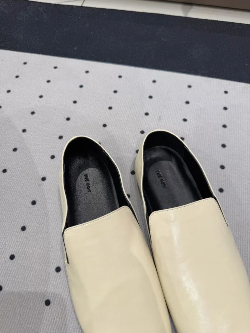 RelaxedFit The Row Shoes 15378