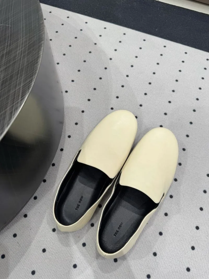 RelaxedFit The Row Shoes 15378