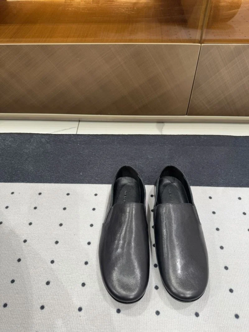 EasyCare The Row Shoes 15445
