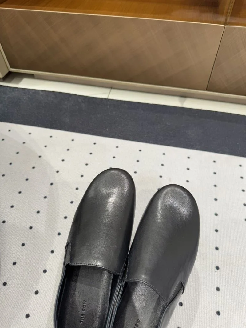 EasyCare The Row Shoes 15445