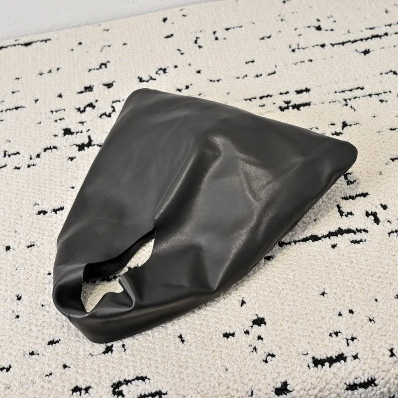 The Row Shopping Bags Classic 45627