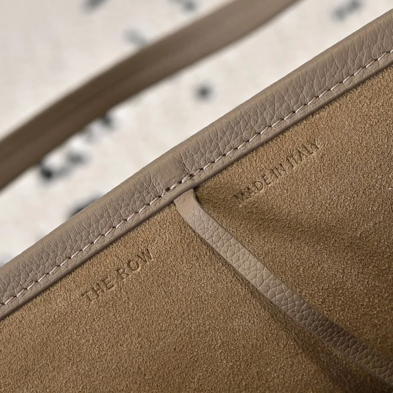 Unisex The Row Shopping Bags 45532