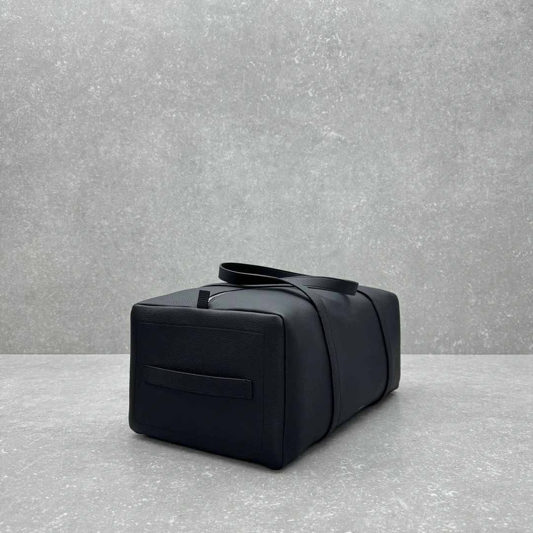 The Row Travel Bags HighQuality 69461