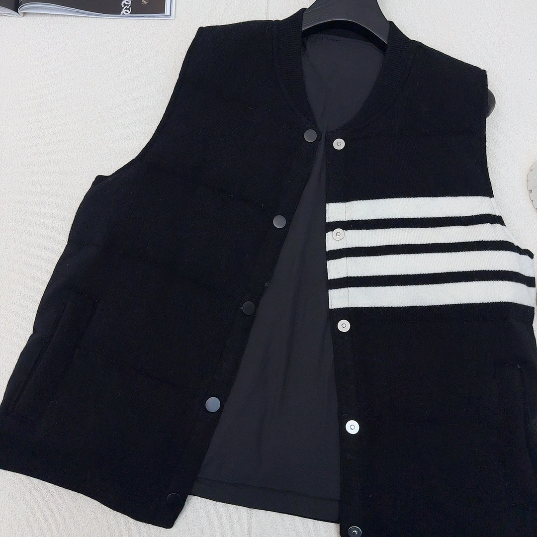 Youthful Thom Browne Down Jackets 174115