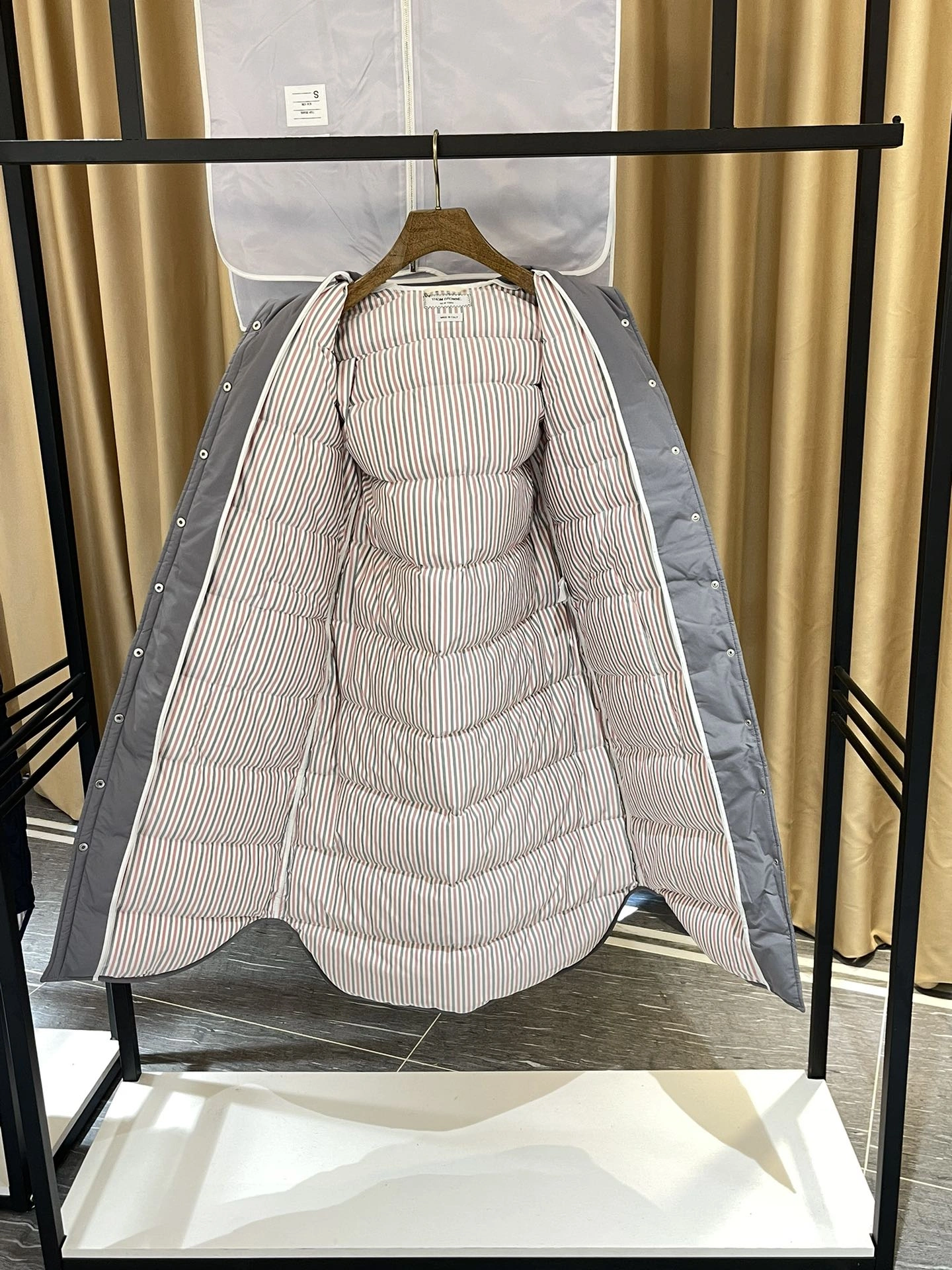Thom Browne Down Jackets Durable 174093
