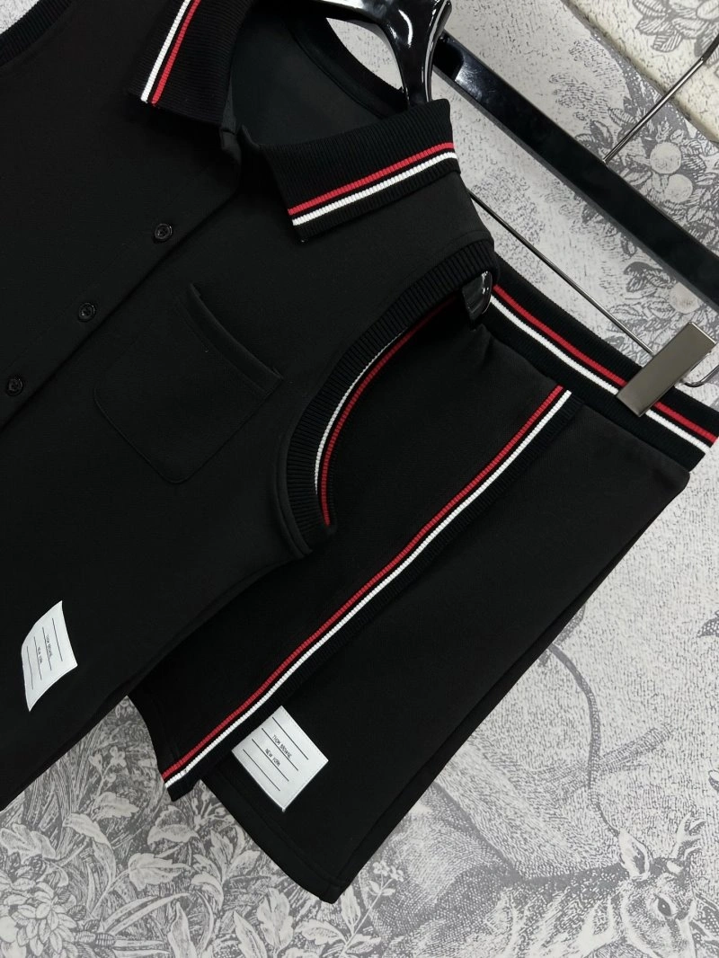 Thom Browne Dress Suits ComfortFit 173296