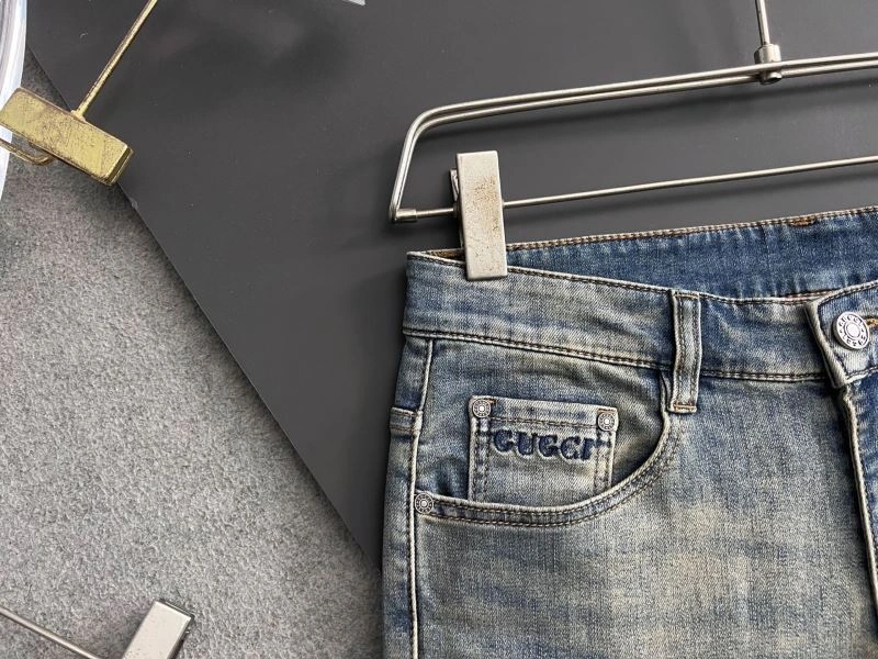 Functional Thom Browne Jeans 173809