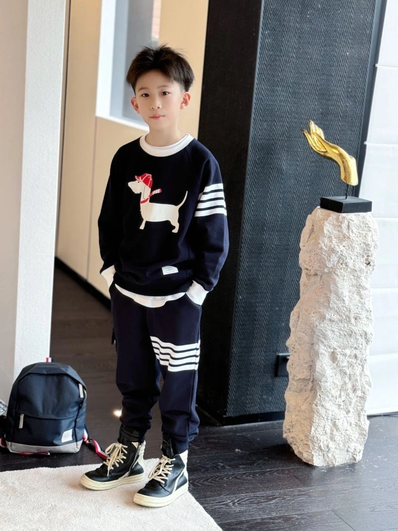 WellDesigned Thom Browne Kids 173455