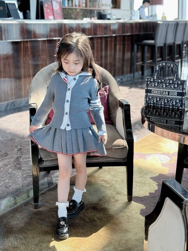 Practical Thom Browne Kids 173450
