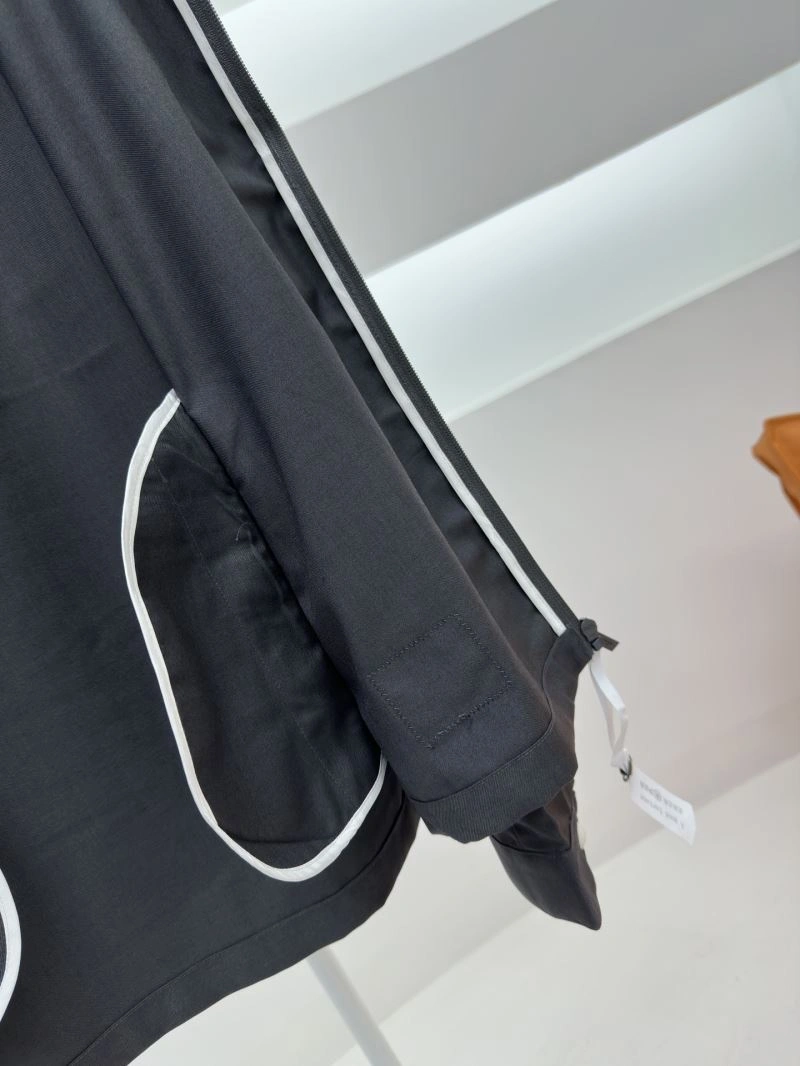 Timeless Thom Browne Outwear 174040
