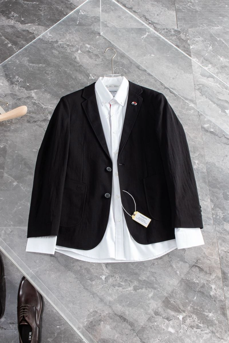 Premium Thom Browne Outwear 174006