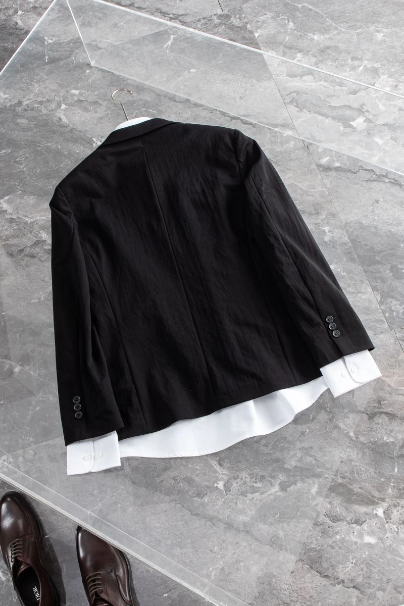 Premium Thom Browne Outwear 174006