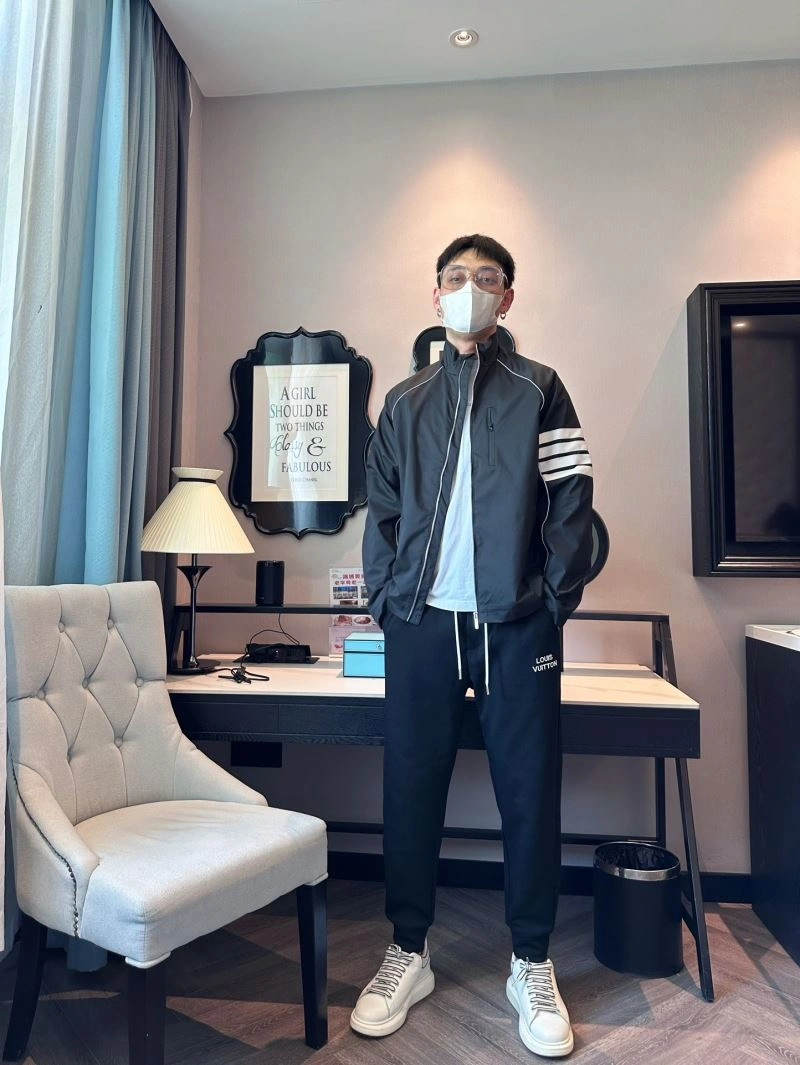 Attractive Thom Browne Outwear 173558