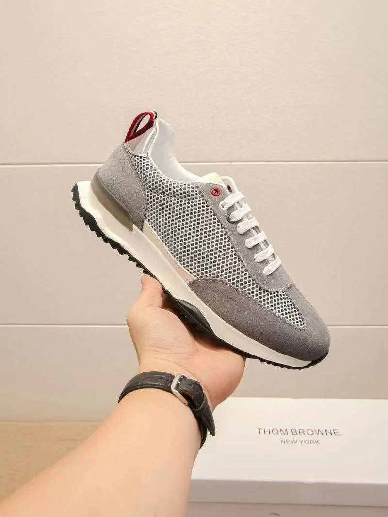 Trendsetting Thom Browne Shoes 4065