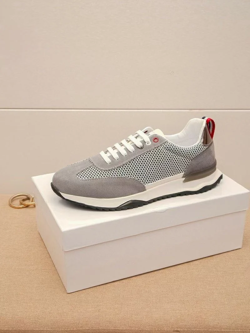 Trendsetting Thom Browne Shoes 4065