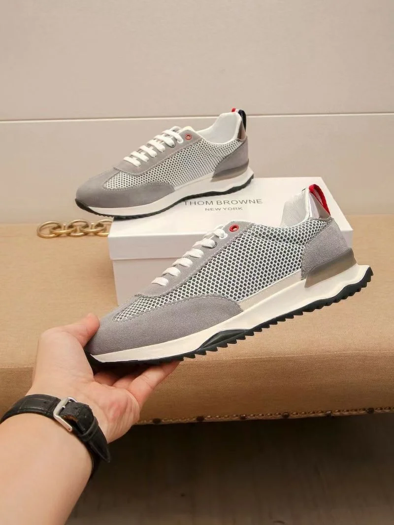 Trendsetting Thom Browne Shoes 4065