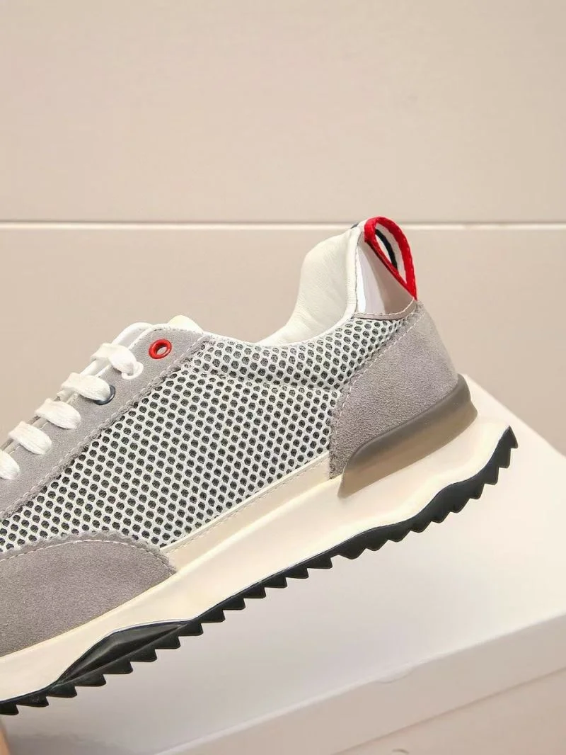 Trendsetting Thom Browne Shoes 4065