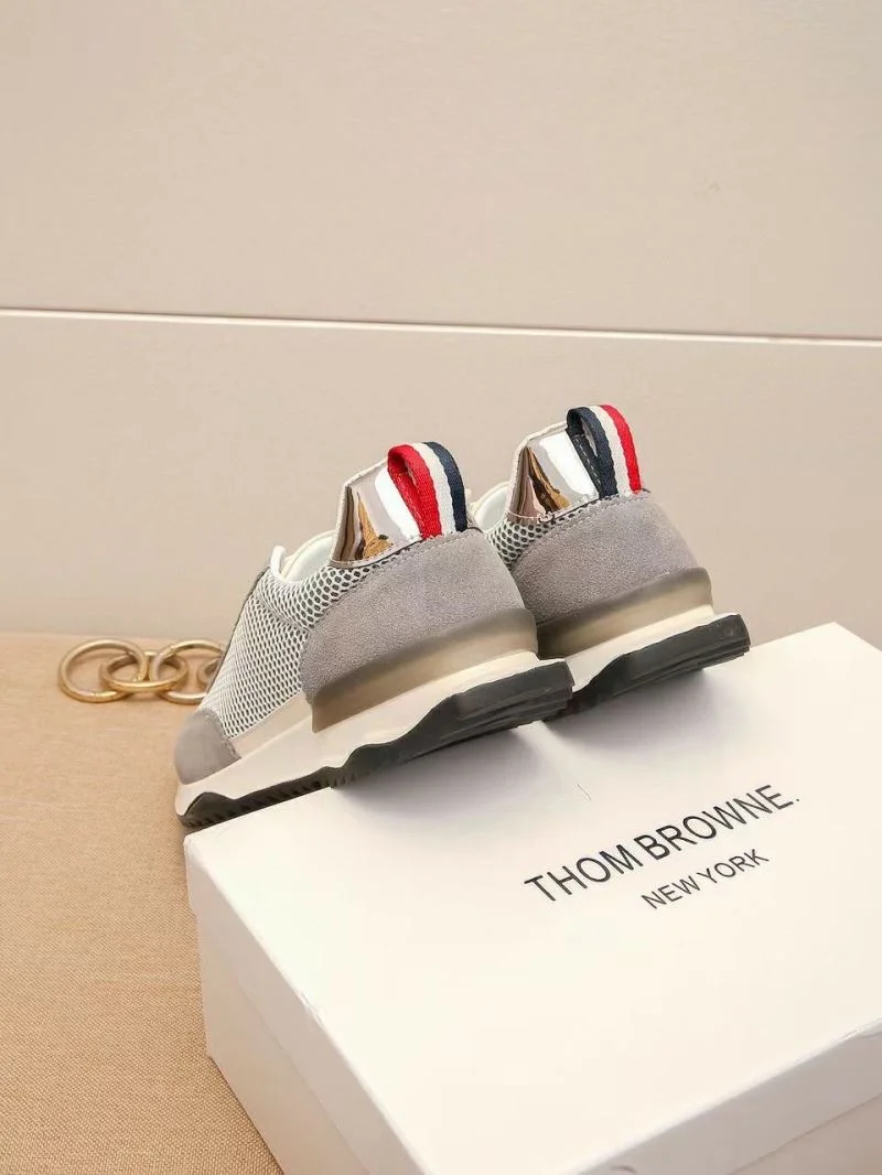 Trendsetting Thom Browne Shoes 4065