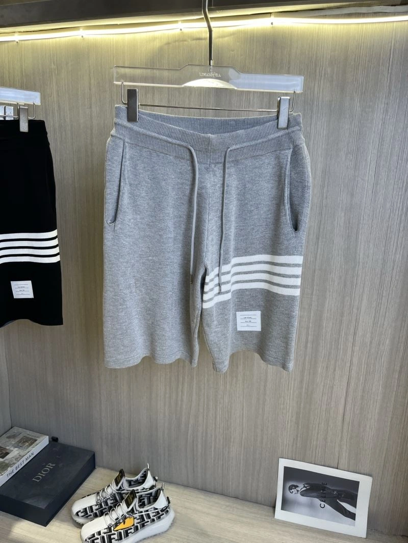 Sporty Thom Browne Short Pants 173762