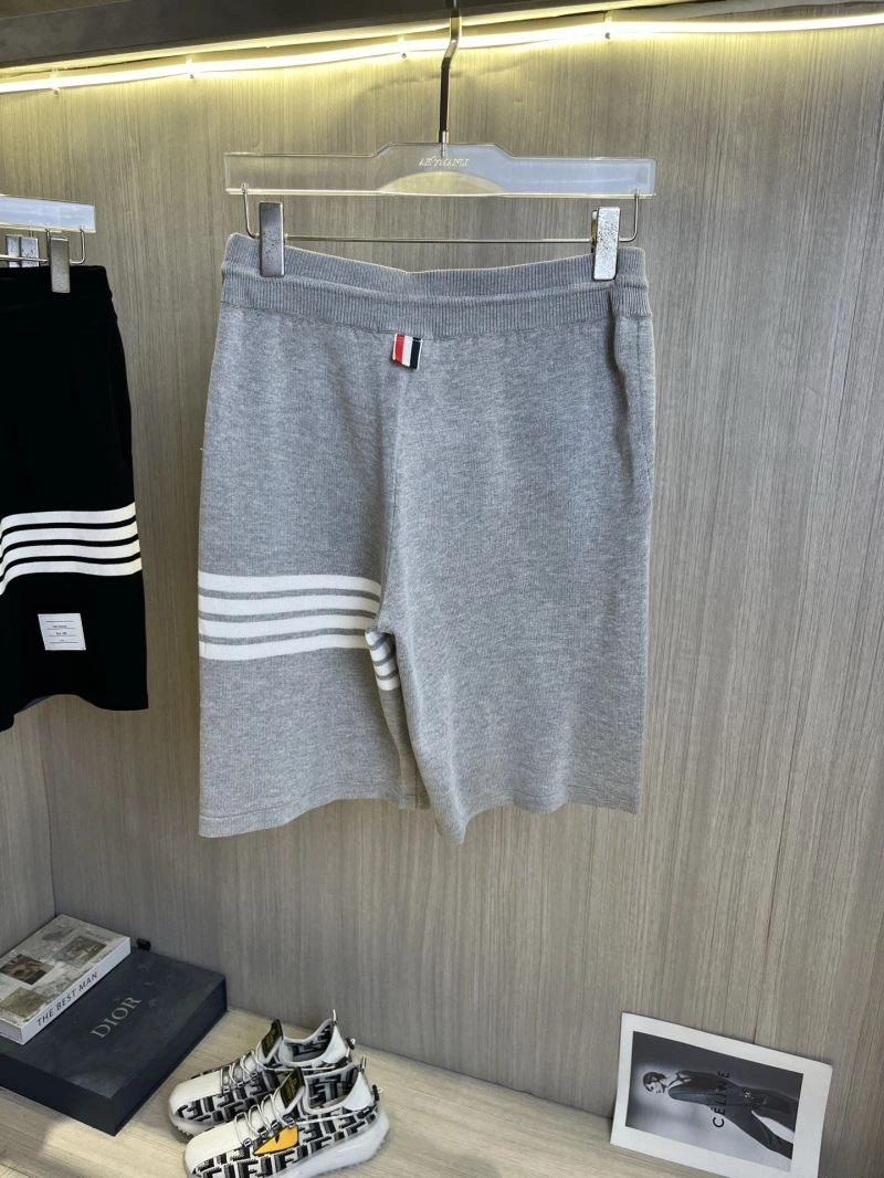Sporty Thom Browne Short Pants 173762