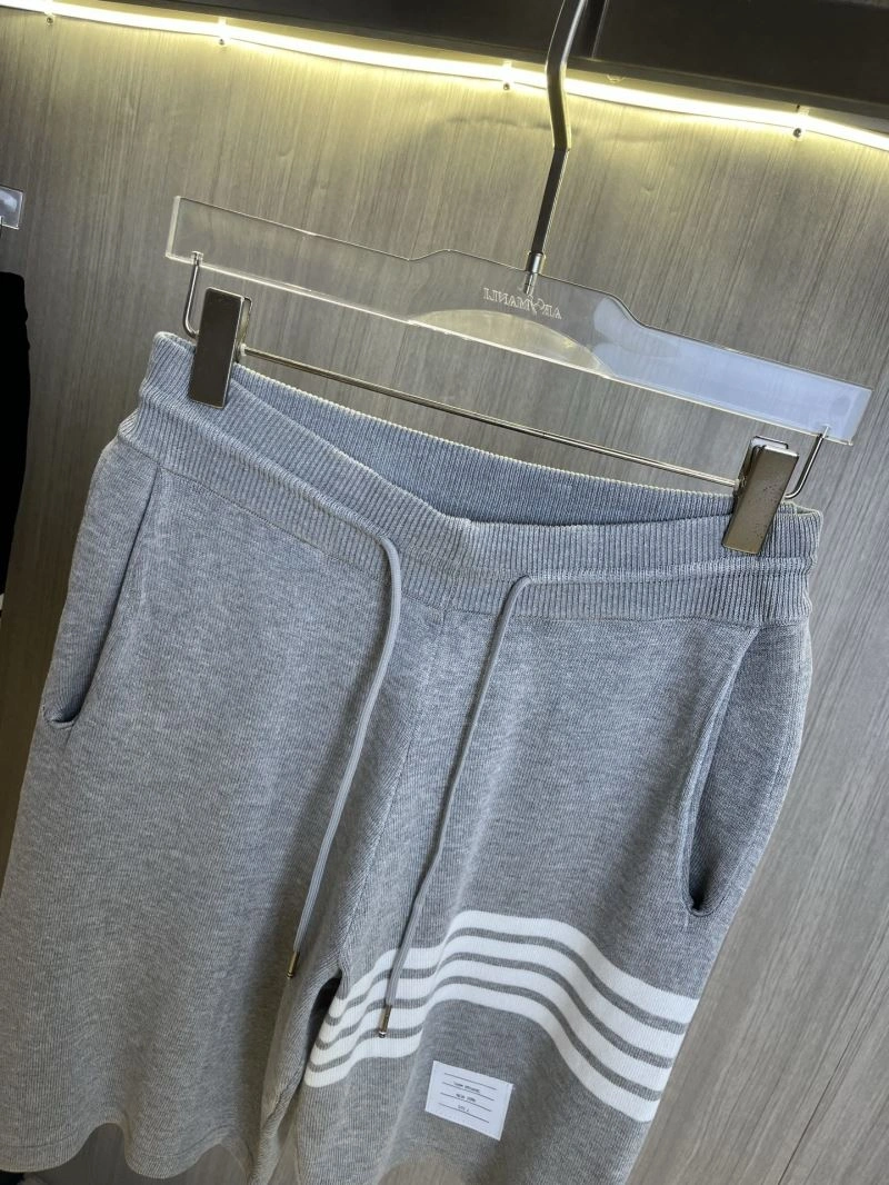 Sporty Thom Browne Short Pants 173762