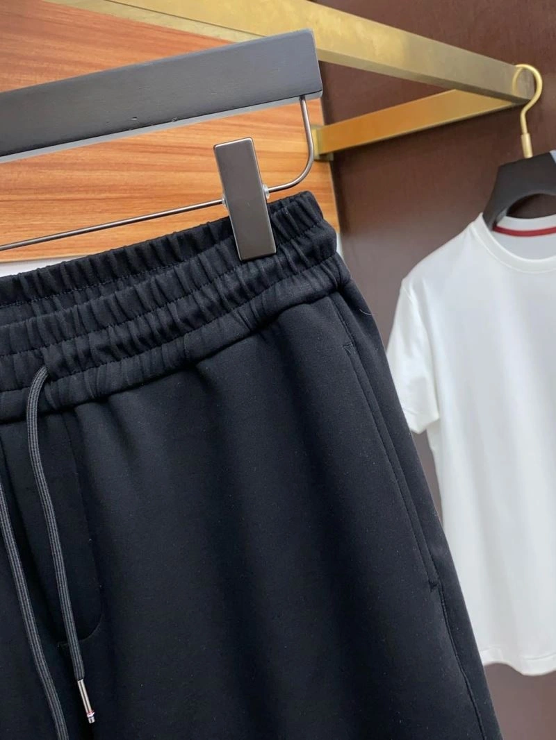 Modern Thom Browne Short Pants 173761