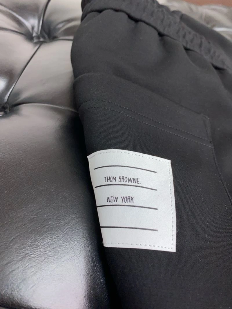 Modern Thom Browne Short Pants 173761