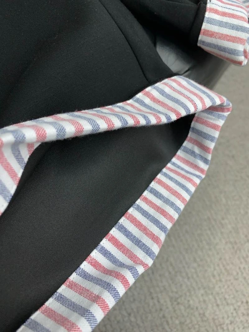Modern Thom Browne Short Pants 173761
