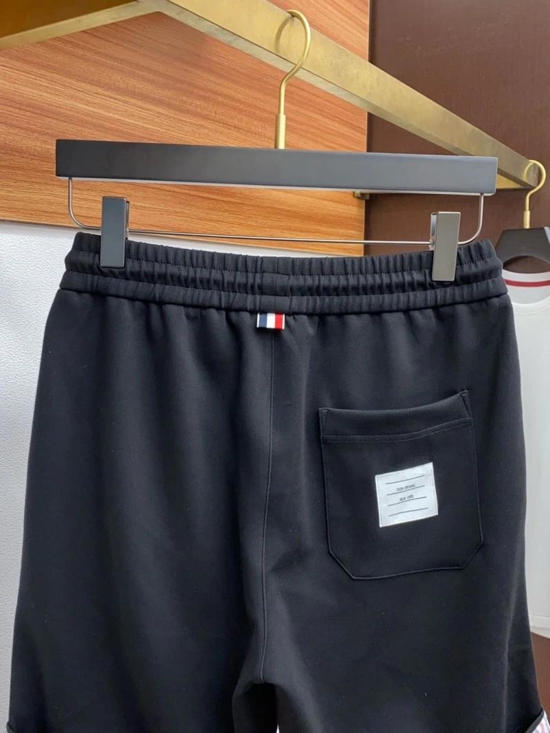 Modern Thom Browne Short Pants 173761