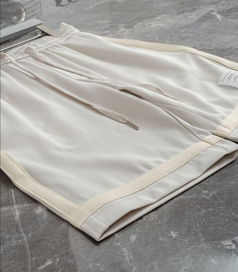Stylish Thom Browne Short Pants 173685