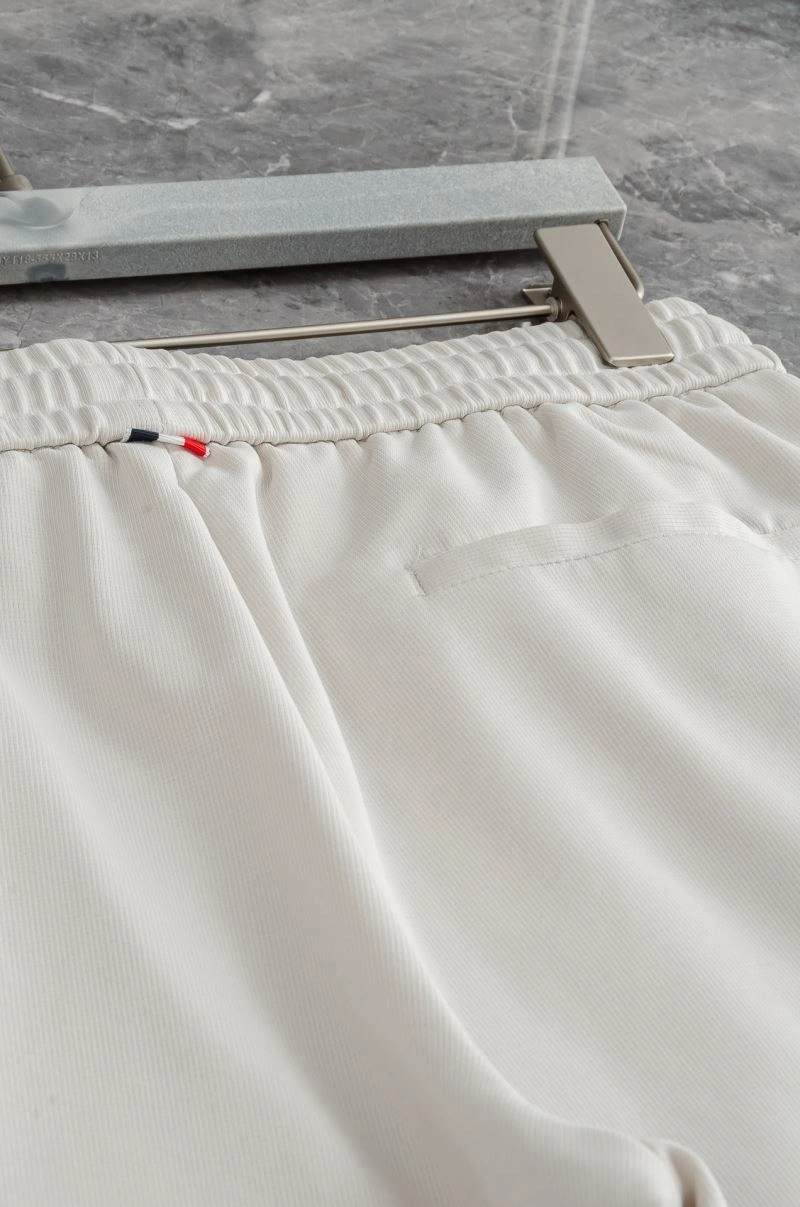 Stylish Thom Browne Short Pants 173685