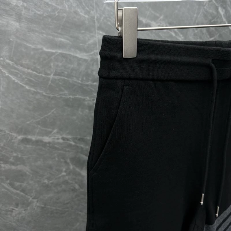 Thom Browne Short Pants Fashionable 173633