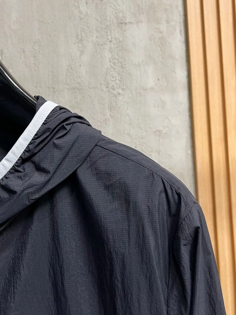 Thom Browne Sunscreen Jacket EasyMatch 173906