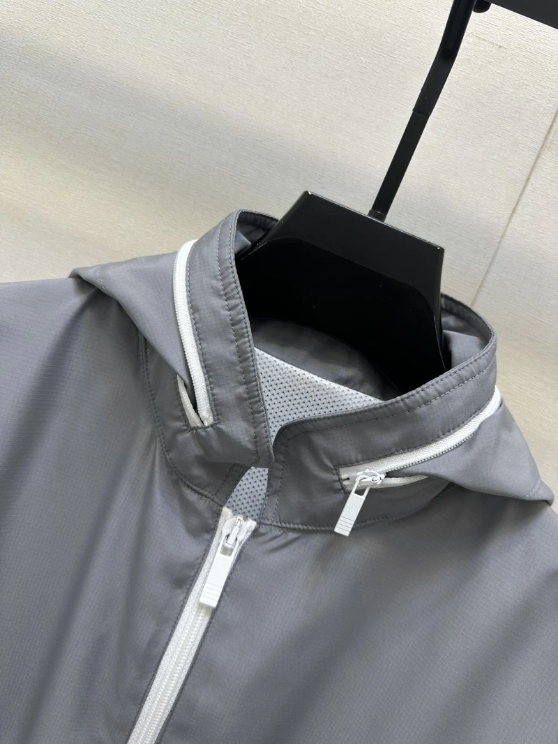 Thom Browne Sunscreen Jacket Fashionable 173280