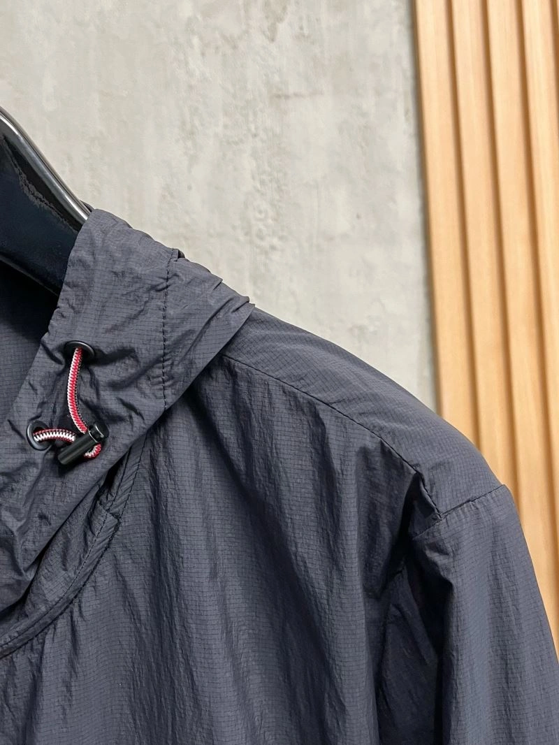 Thom Browne Sunscreen Jacket Versatile 173659