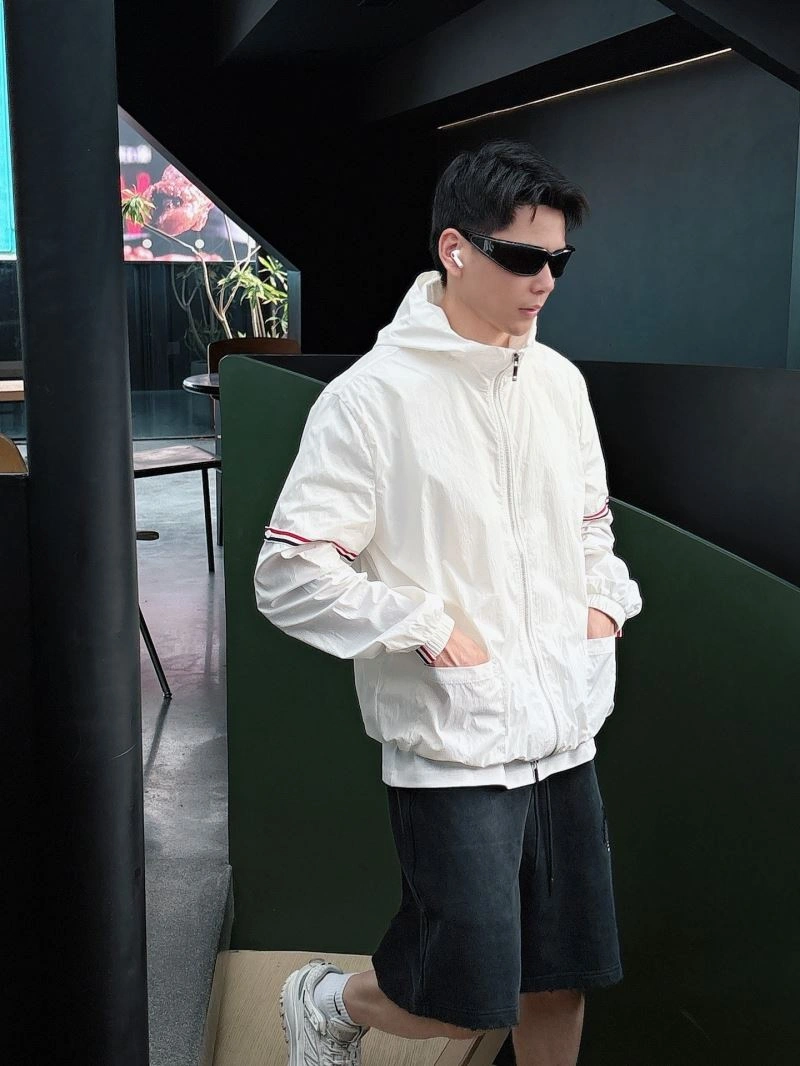 Fashionable Thom Browne Sunscreen Jacket 173546