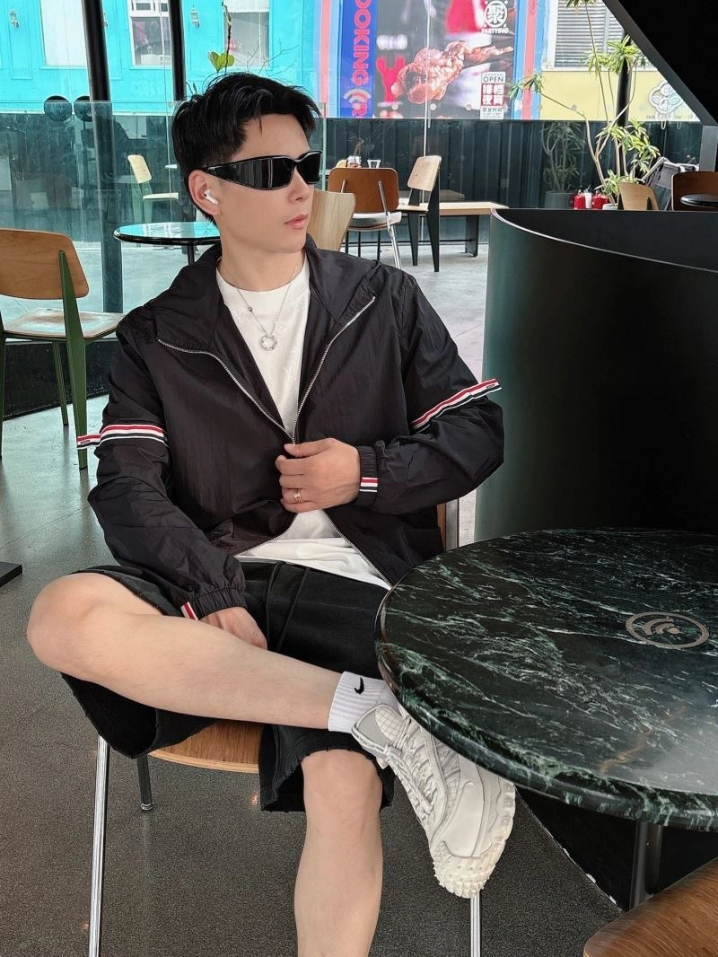 MoistureWicking Thom Browne Sunscreen Jacket 173547