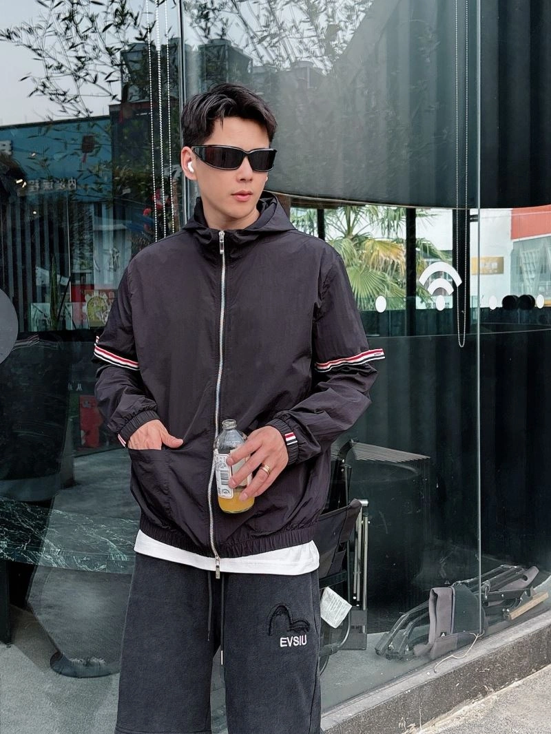 MoistureWicking Thom Browne Sunscreen Jacket 173547