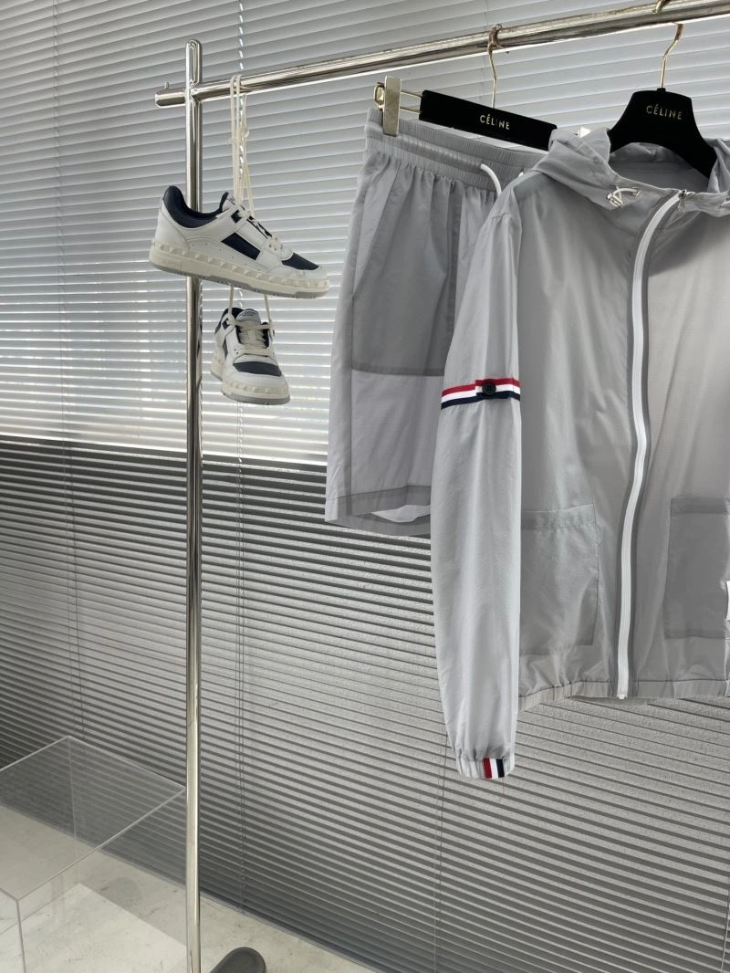 Snug Thom Browne Sunscreen Jacket 173537