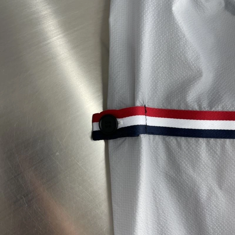 Snug Thom Browne Sunscreen Jacket 173537