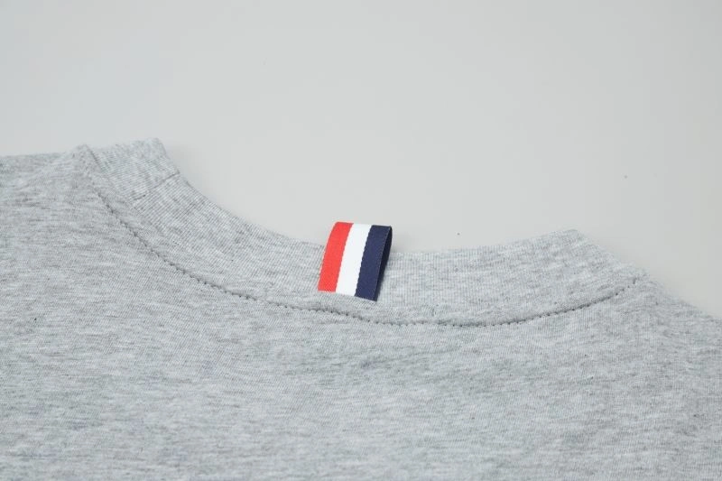 Reliable Thom Browne T-Shirts 174003