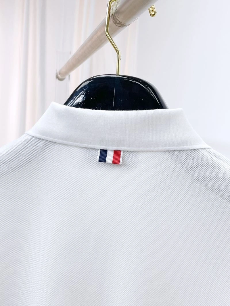 Modern Thom Browne T-Shirts 173949