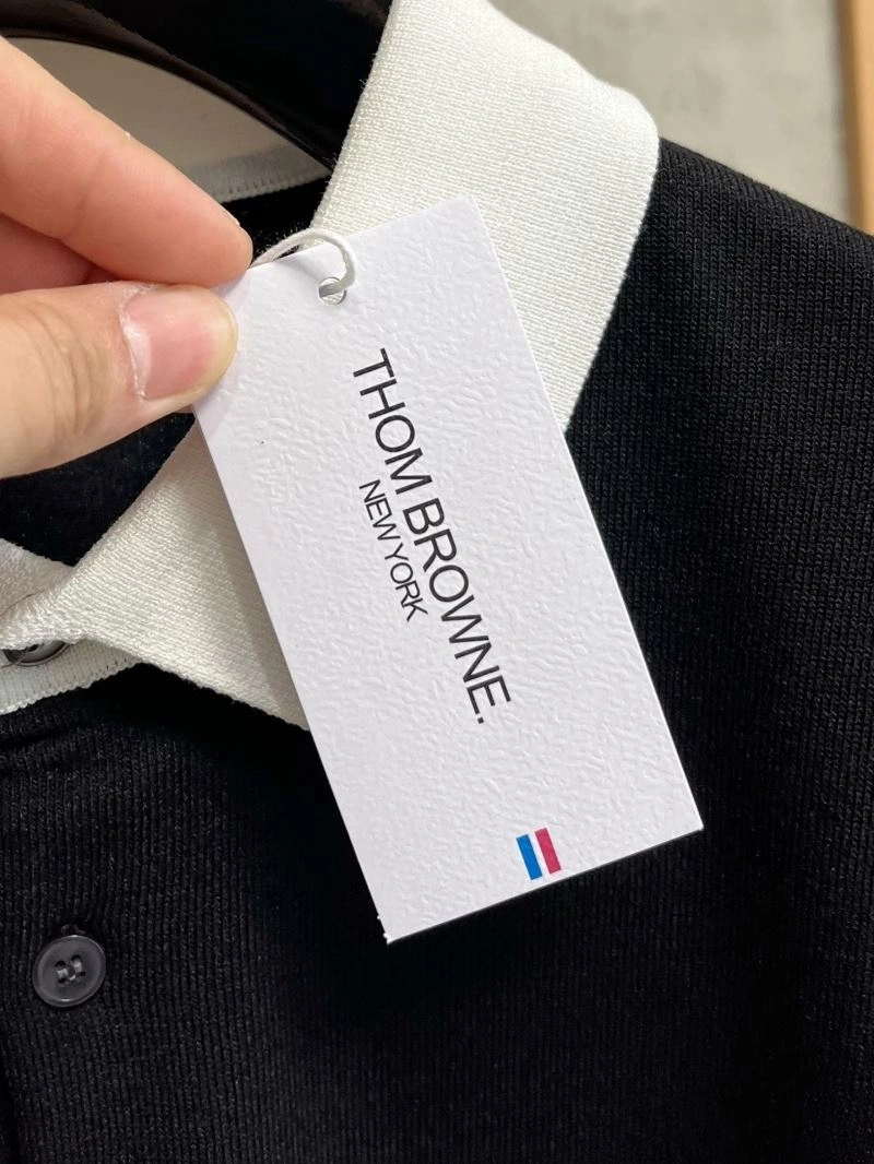 Thom Browne T-Shirts Elegant 173933
