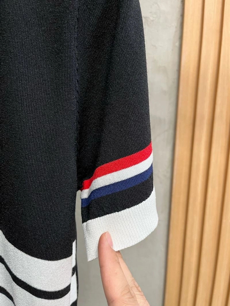 Thom Browne T-Shirts Elegant 173933
