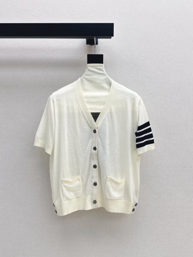 ModernLook Thom Browne T-Shirts 173266