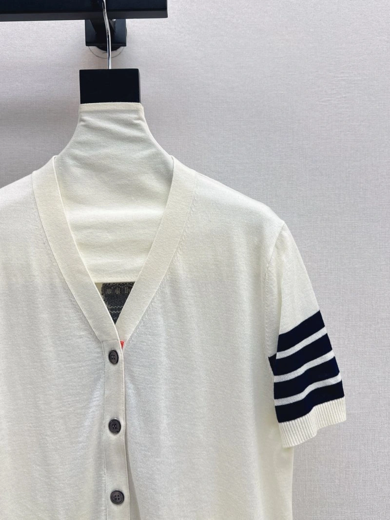 ModernLook Thom Browne T-Shirts 173266